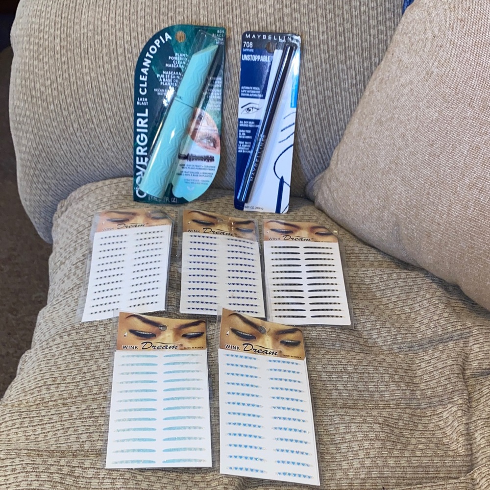 💙NWY CoverGirl Cleantopia Mascara & Maybelline Eyeliner Makeup Gift Set